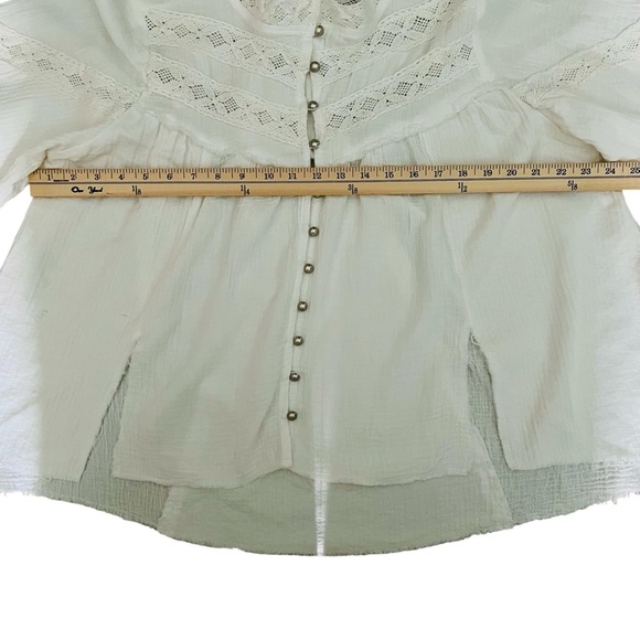 POL White Lace Button-Up Blouse - Picture 10 of 11